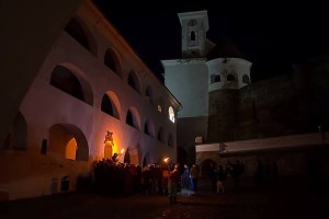 Нічна театралізована екскурсія в замку Паланок